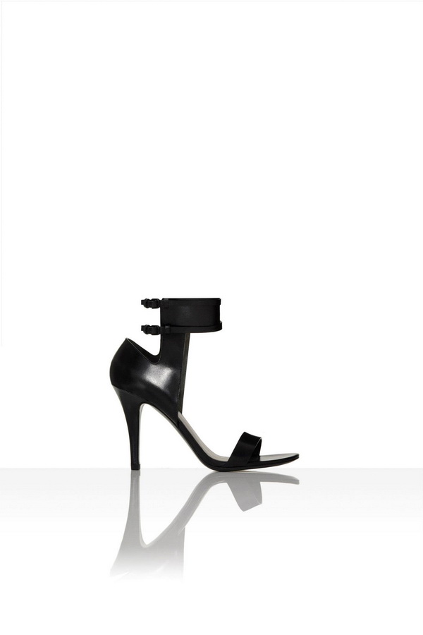 الأسودأحذية &أحذية & أحذية بالكعب العاليأحذية فلات بألوان مميزةأحذية الكعب
