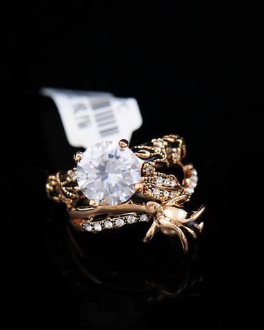 تشكيلة مجوهرات واكسسوارتمجوهرات مرصعة بالزيركونمجوهرات الماس من لازوردي مجوهرات روعه