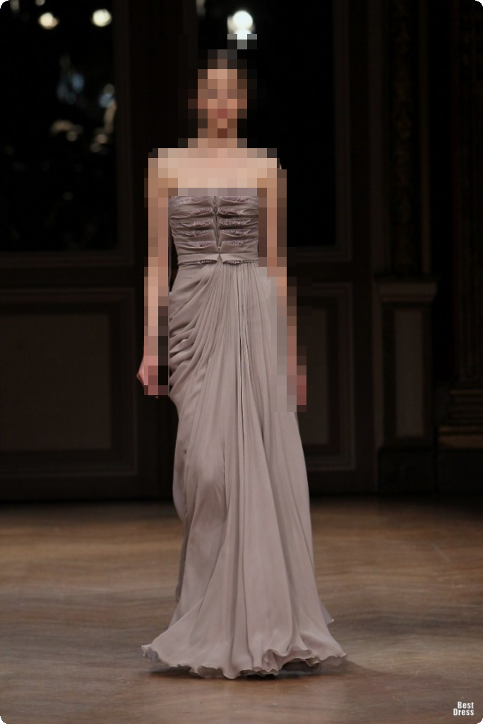 الجديدة في ساكس فيفث أفينيومنّ أجمل الفسأتين فّى عروضّ الأزياءHaute-Couture