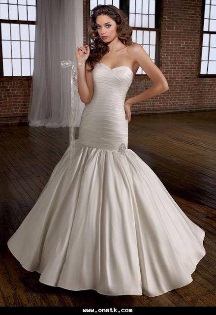 لـ ريم اكرا- شتاء 2013فساتين زفاف ولا أروع .. تجعلك لـ ريم اكرا- شتاء 2013فساتين زفاف ولا أروع .. تجعلك